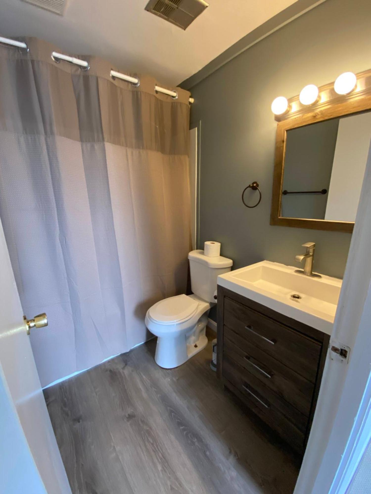 23 B St Apartments Hampton Luaran gambar